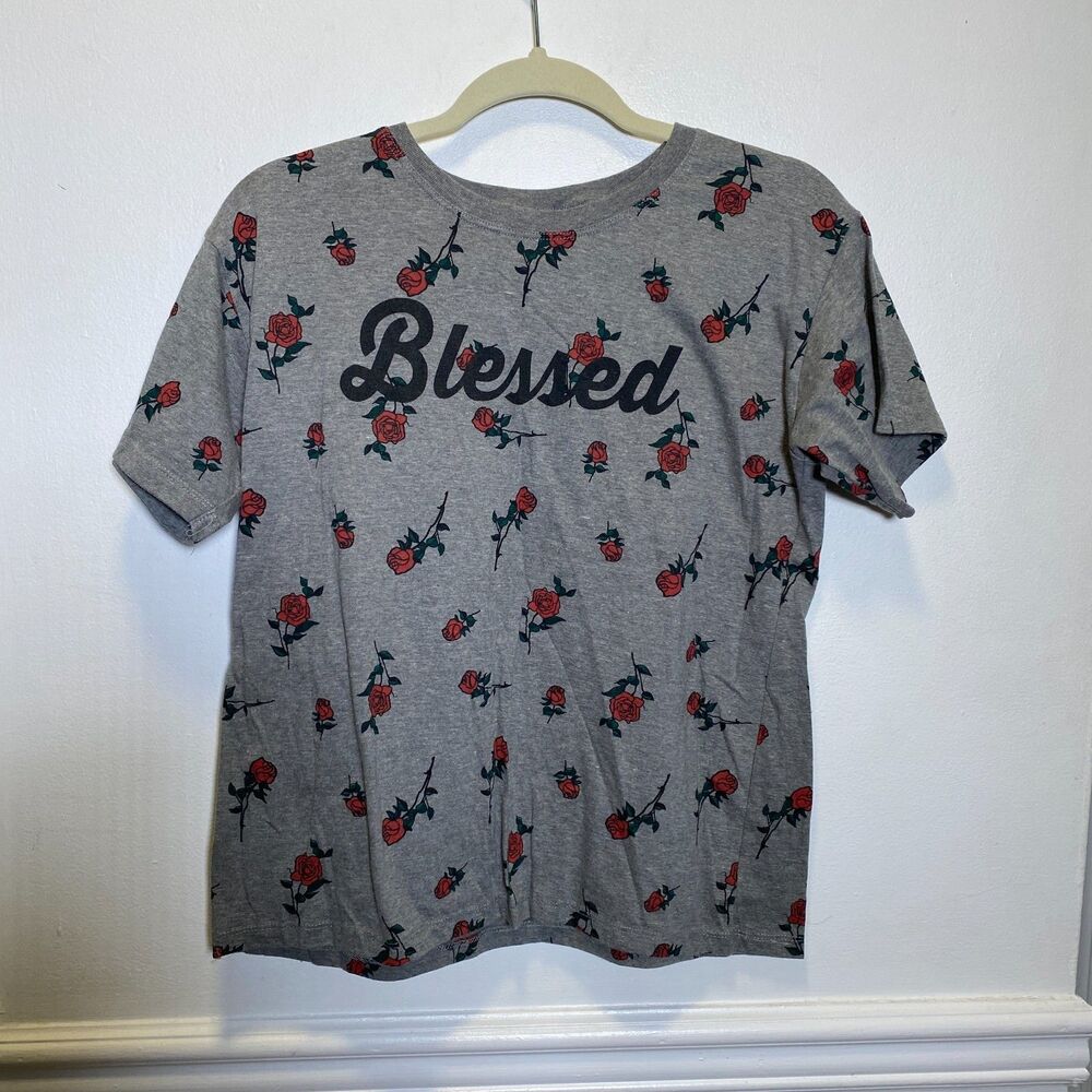 Y2K Modern Lux Blessed Rose Print Graphic Tee Gray Short Sleeve Top